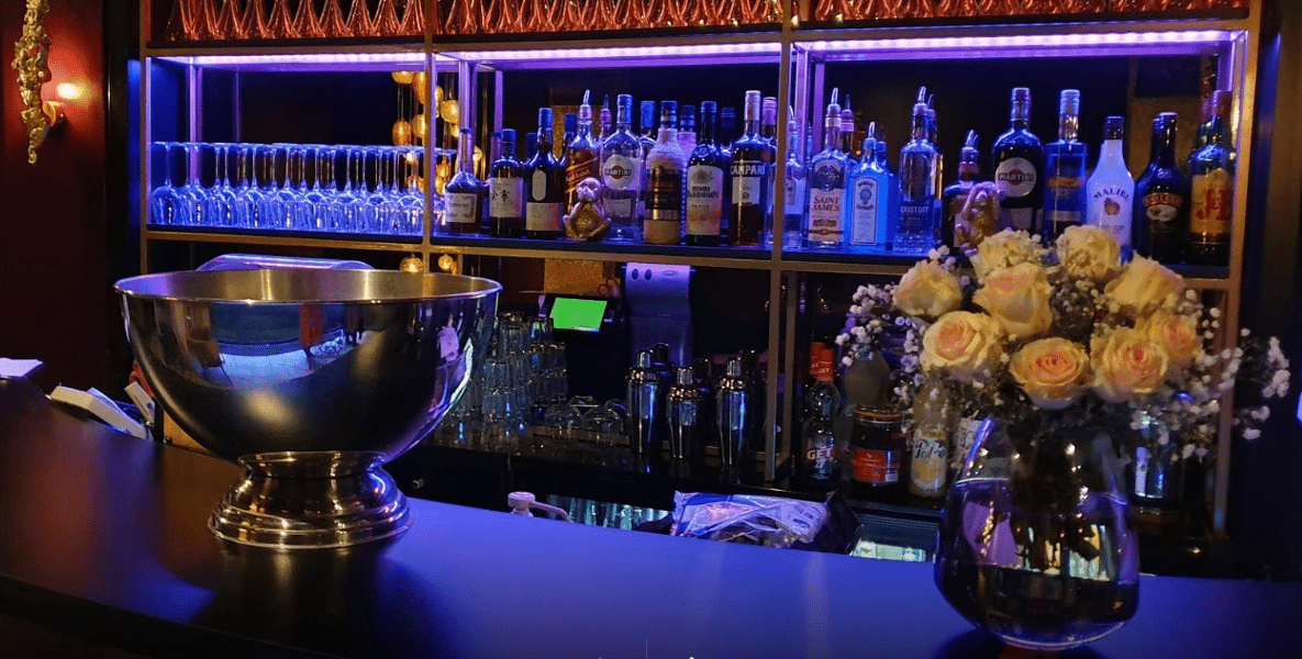 Le bar su secret (club parisien)